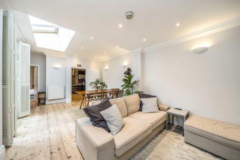 3 bedroom flat for sale, Alexander Road, London N19