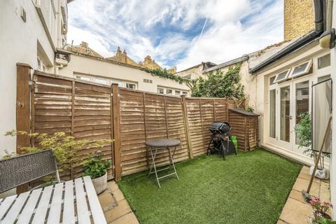 3 bedroom flat for sale, Alexander Road, London N19