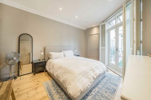Flat 2, 3 Alexander Road, London, N19 3PF