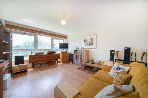 1 bedroom flat for sale, York Way Estate, London N7