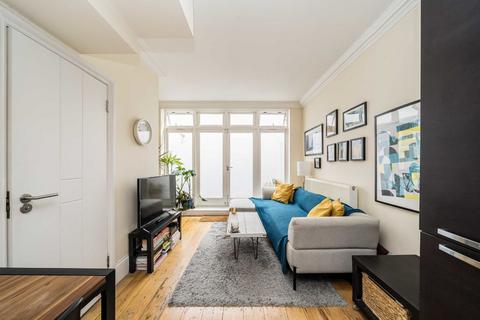 2 bedroom flat for sale, Hornsey Road, London N19