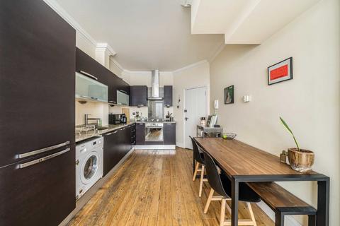 2 bedroom flat for sale, Hornsey Road, London N19