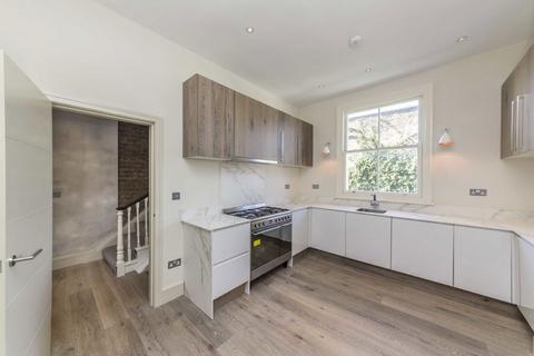 2 bedroom flat for sale, Chester Road, London N19