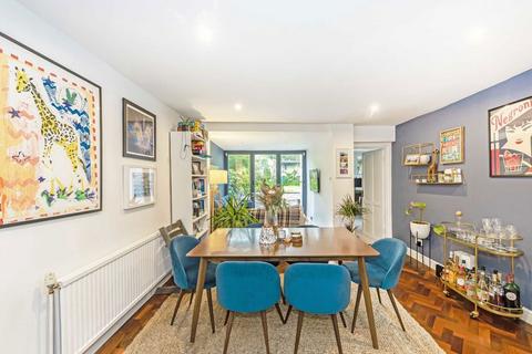 2 bedroom flat for sale, Tufnell Park Road, London N7