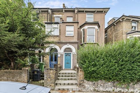 2 bedroom flat for sale, Brecknock Road, London N19