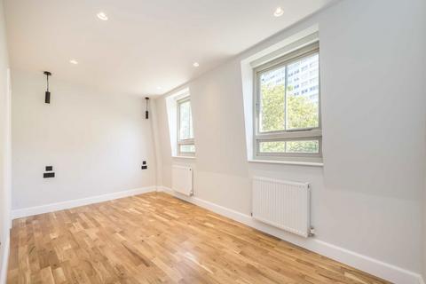 3 bedroom flat for sale, Hornsey Road, London N7