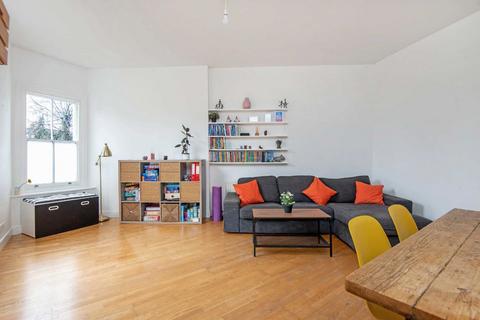 2 bedroom flat for sale, Tabley Road, London N7