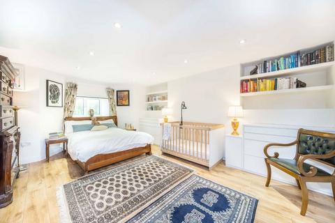 3 bedroom flat for sale, Caledonian Road, London N7