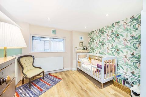 507a Caledonian Road, London, N7 9RN
