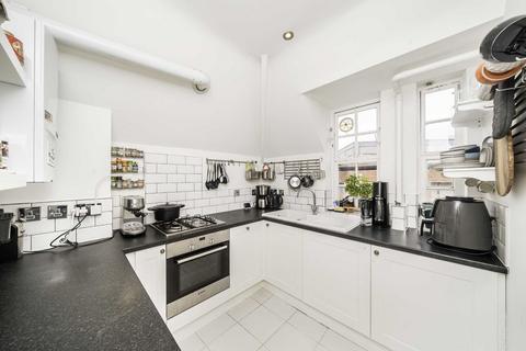 2 bedroom flat for sale, Croftdown Road, London NW5