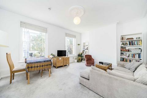 2 bedroom flat for sale, Axminster Road, London N7