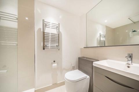 1 bedroom flat for sale, Tollington Road, London N7