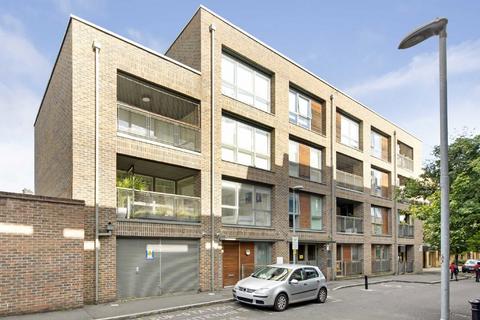 2 bedroom flat for sale, Charles Street, London N19