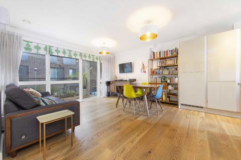 2 bedroom flat for sale, Charles Street, London N19