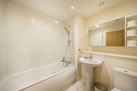 1 bedroom flat for sale, Uxbridge Road, London W13