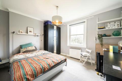 1 bedroom flat for sale, Gordon Road, London W5