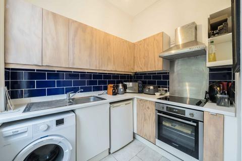 1 bedroom flat for sale, Gordon Road, London W5