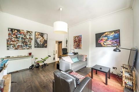 1 bedroom flat for sale, Gordon Road, London W5