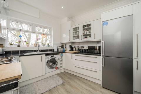 2 bedroom flat for sale, Queens Parade, London W5