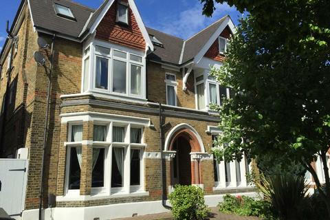 3 bedroom flat for sale, Hamilton Road, London W5