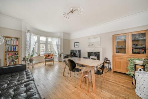 3 bedroom flat for sale, Eaton Rise, London W5