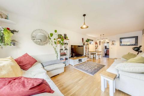 2 bedroom flat for sale, Hanger Lane, London W5