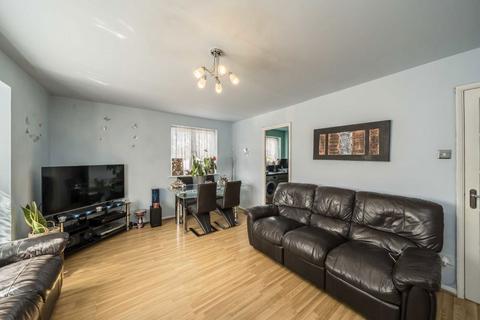 2 bedroom flat for sale, Popes Lane, London W5