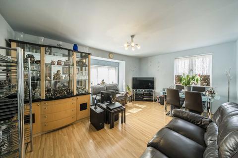 2 bedroom flat for sale, Popes Lane, London W5