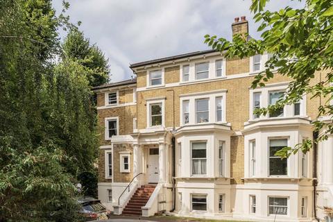 3 bedroom flat for sale, Mattock Lane, London W5