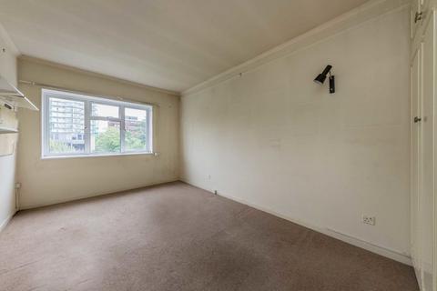 1 bedroom flat for sale, Mattock Lane, London W5