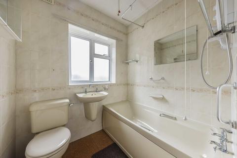 1 bedroom flat for sale, Mattock Lane, London W5