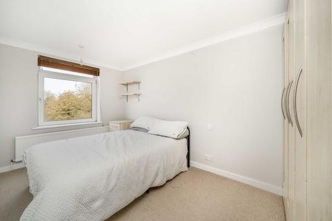 2 bedroom flat for sale, Mount Park Road, London W5