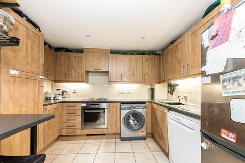 2 bedroom flat for sale, Singapore Road, London W13