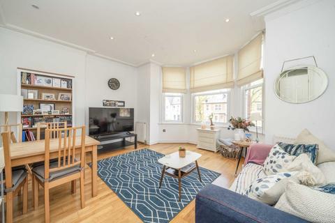 2 bedroom flat for sale, Madeley Road, London W5