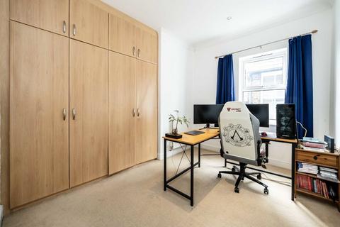 2 bedroom flat for sale, Madeley Road, London W5