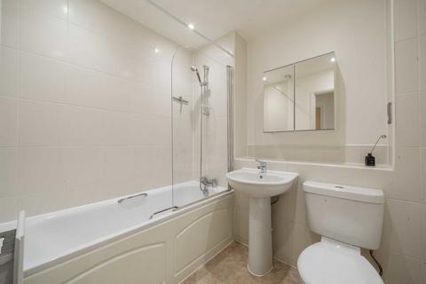 1 bedroom flat for sale, The Avenue, London W13