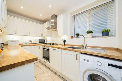 2 bedroom flat for sale, Ranelagh Road, London W5