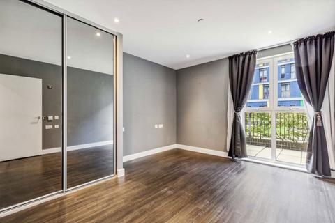 2 bedroom flat for sale, Hatton Road, Wembley HA0