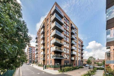 2 bedroom flat for sale, Copley Close, London W7