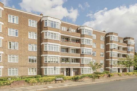 3 bedroom flat for sale, Mount Avenue, London W5