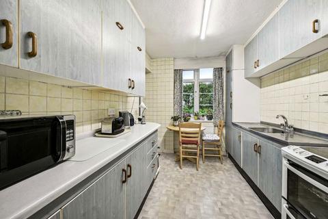 3 bedroom flat for sale, Mount Avenue, London W5