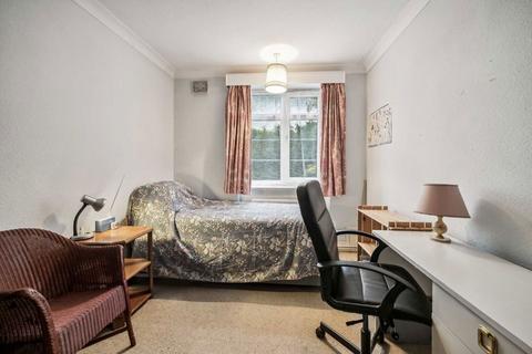 3 bedroom flat for sale, Mount Avenue, London W5