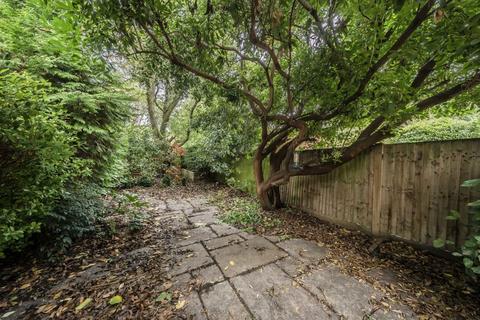 Flat 1, 56 Gordon Road, London, W5 2AR