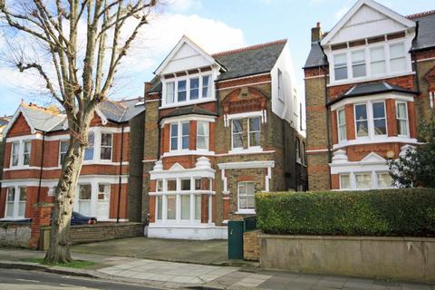 3 bedroom flat to rent, Denbigh Road, London W13