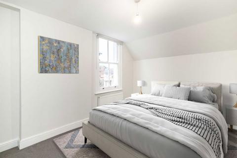 3 bedroom flat to rent, Denbigh Road, London W13