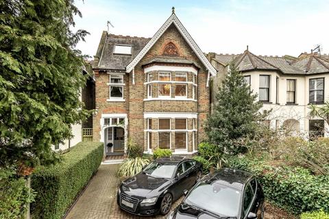 4 bedroom flat to rent, Inglis Road, London W5