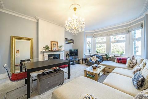 4 bedroom flat to rent, Inglis Road, London W5