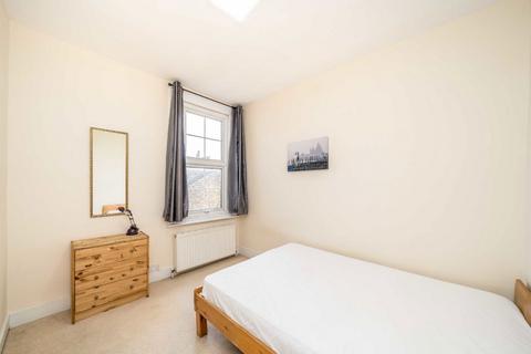 1 bedroom flat for sale, Connaught Road, London W13