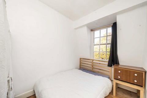 3 bedroom flat for sale, Pitshanger Lane, London W5