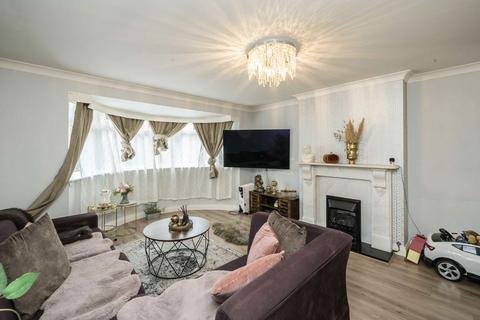 2 bedroom flat for sale, Brunswick Road, London W5